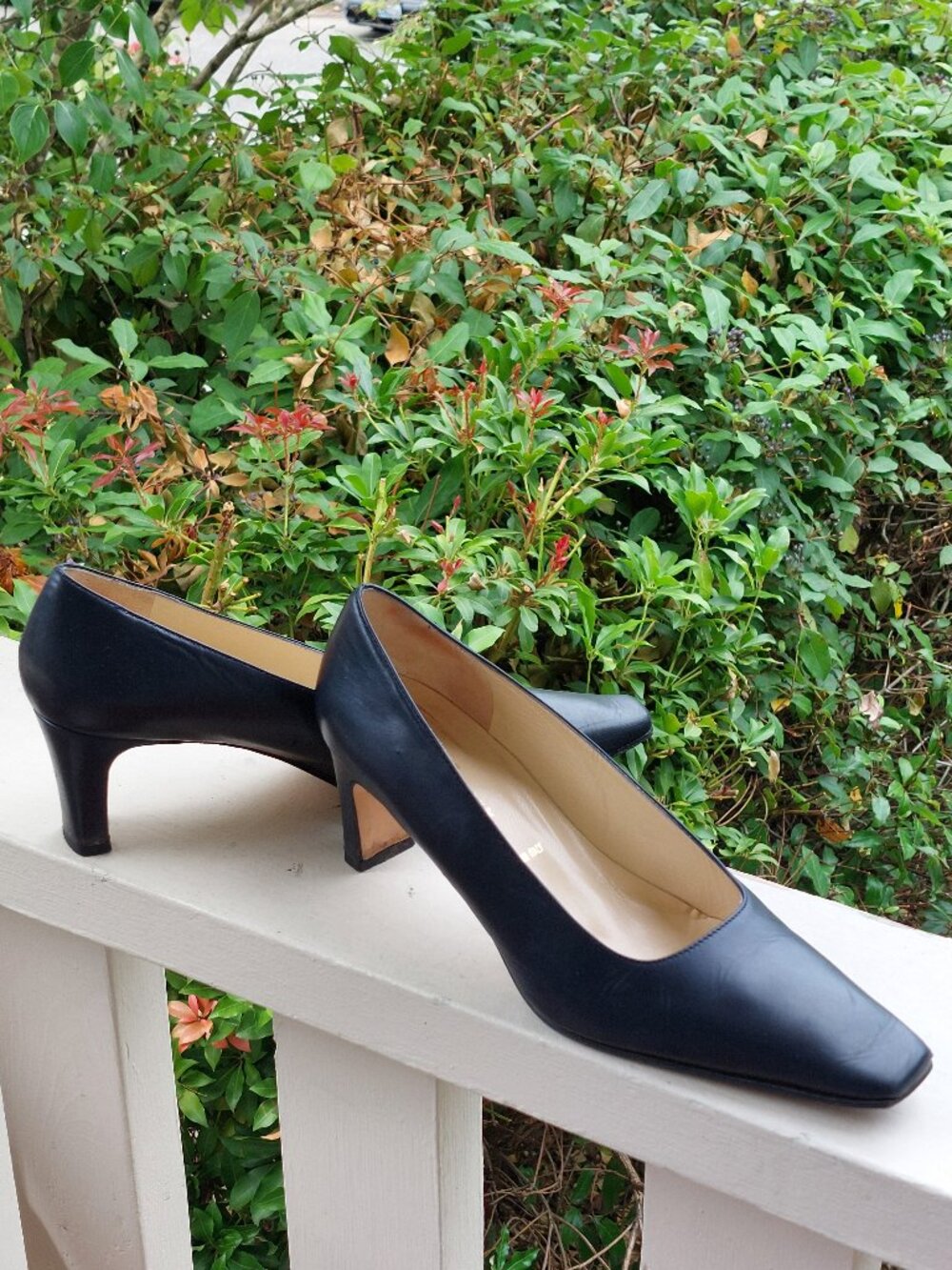 Amalfi Navy Leather Pumps 9B